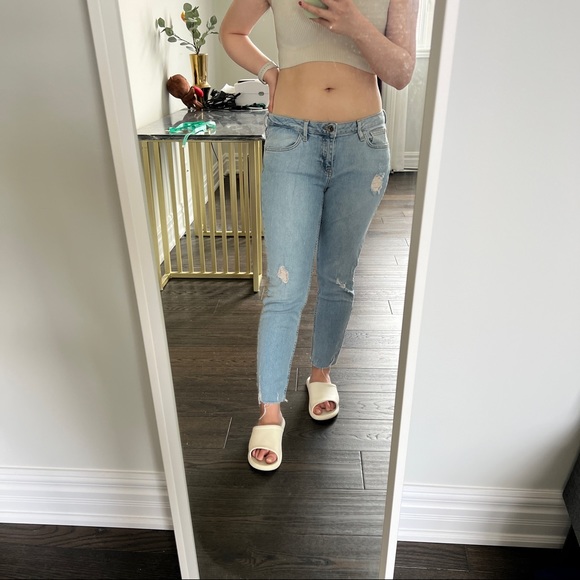 Zara Ripped Jeans - Picture 3 of 4